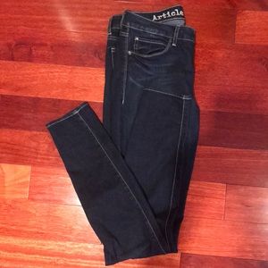 Skinny jeans.